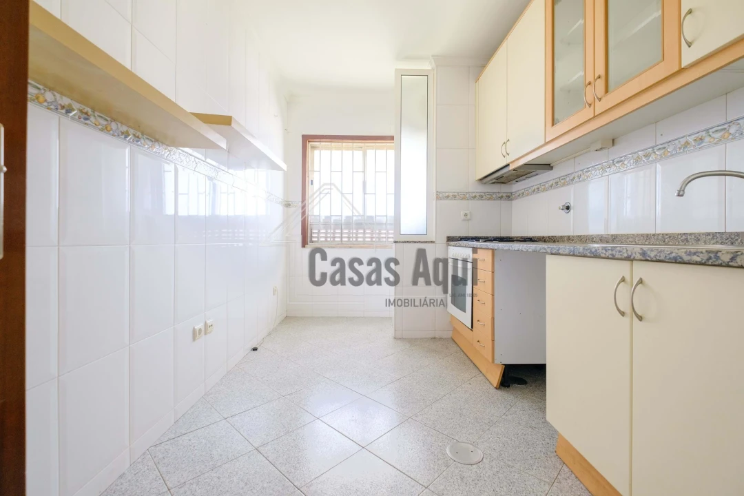 Apartamento T2 para Venda em Castêlo da Maia Foto 5