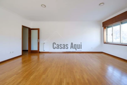 Apartamento T2 para Venda em Castêlo da Maia