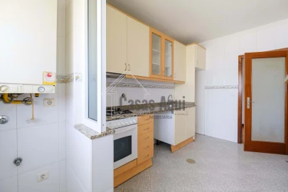 Apartamento T2 para Venda em Castêlo da Maia