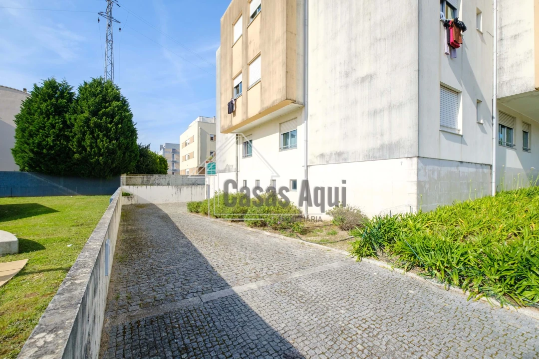 Apartamento T2 para Venda em Castêlo da Maia Foto 24