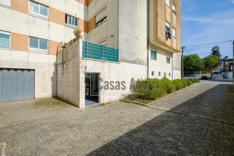 Apartamento T2 para Venda em Castêlo da Maia Foto 29