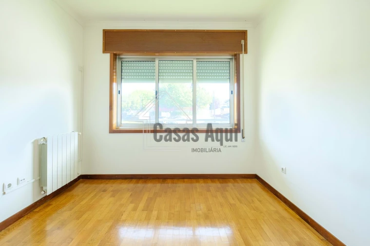 Apartamento T2 para Venda em Castêlo da Maia Foto 17