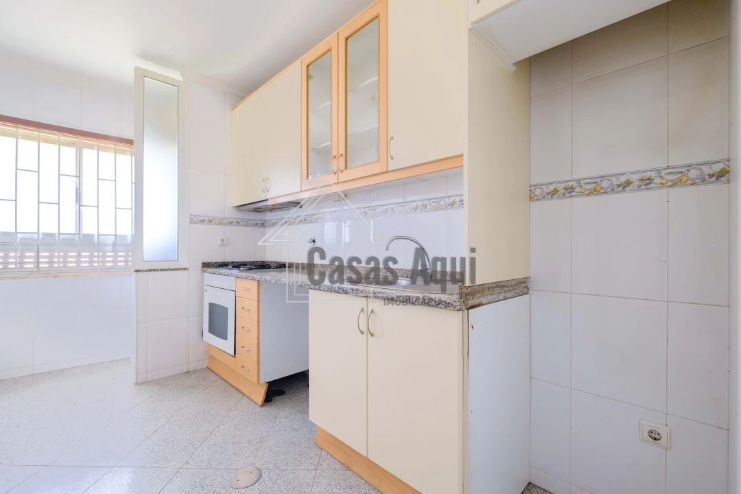 Apartamento T2 para Venda em Castêlo da Maia Foto 4