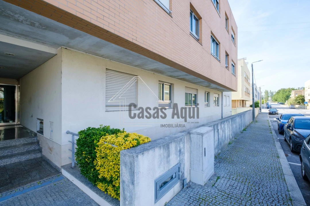 Apartamento T2 para Venda em Castêlo da Maia Foto 23