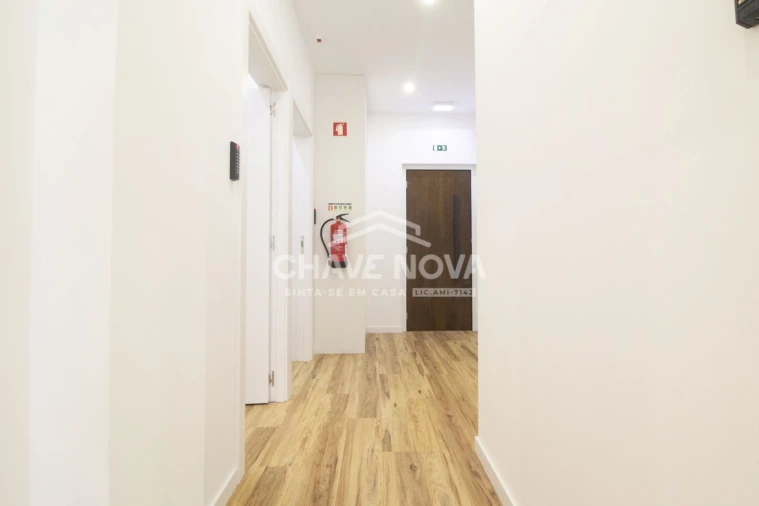 Escritório para Arrendamento em Braga (São José de São Lázaro e São João do Souto) Foto 7