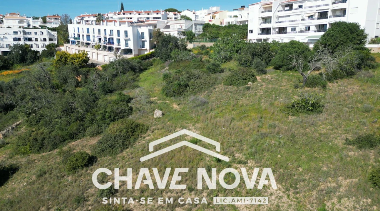 Terreno para Venda em Albufeira e Olhos de Água Foto 1