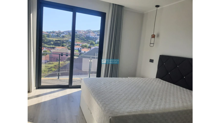Moradia T3 para Venda em Santa Cruz Foto 28