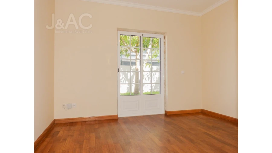 Moradia T4 para Arrendamento em Alcabideche Foto 12