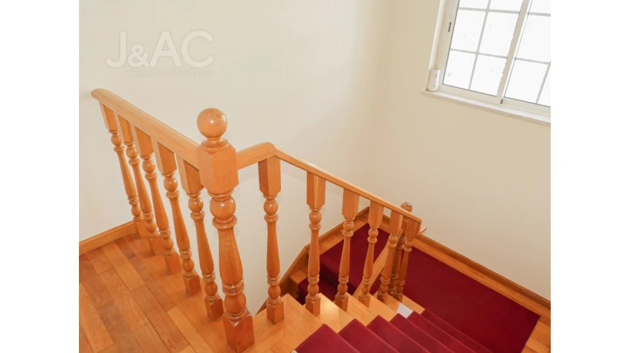 Moradia T4 para Arrendamento em Alcabideche Foto 14