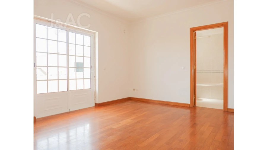 Moradia T4 para Arrendamento em Alcabideche Foto 17