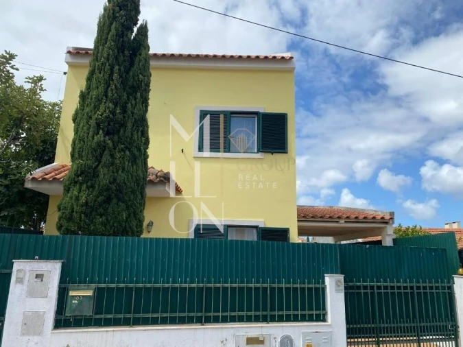 Moradia T2 para Venda em São Domingos de Rana Foto 32