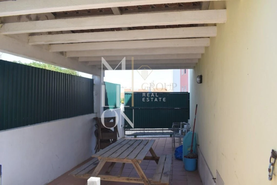 Moradia T2 para Venda em São Domingos de Rana Foto 26