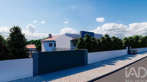 Moradia T6 para Venda em Pedreiras