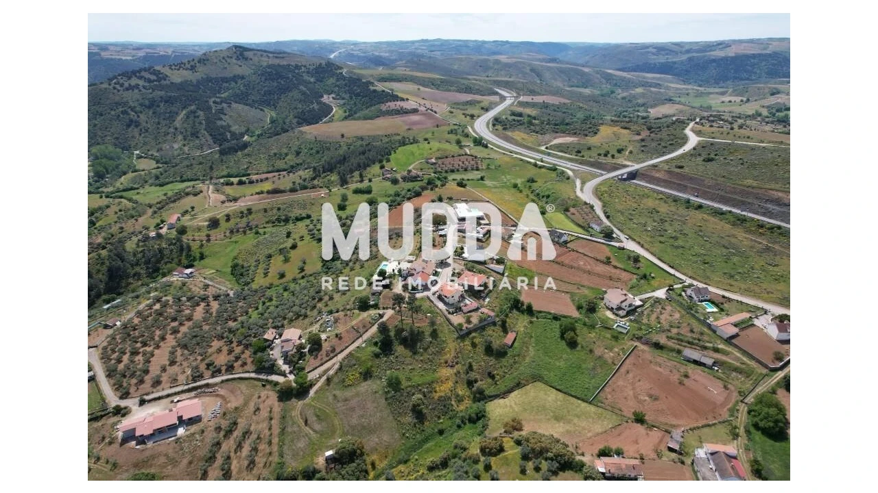 Terreno para Venda em Sé, Santa Maria e Meixedo Foto 11