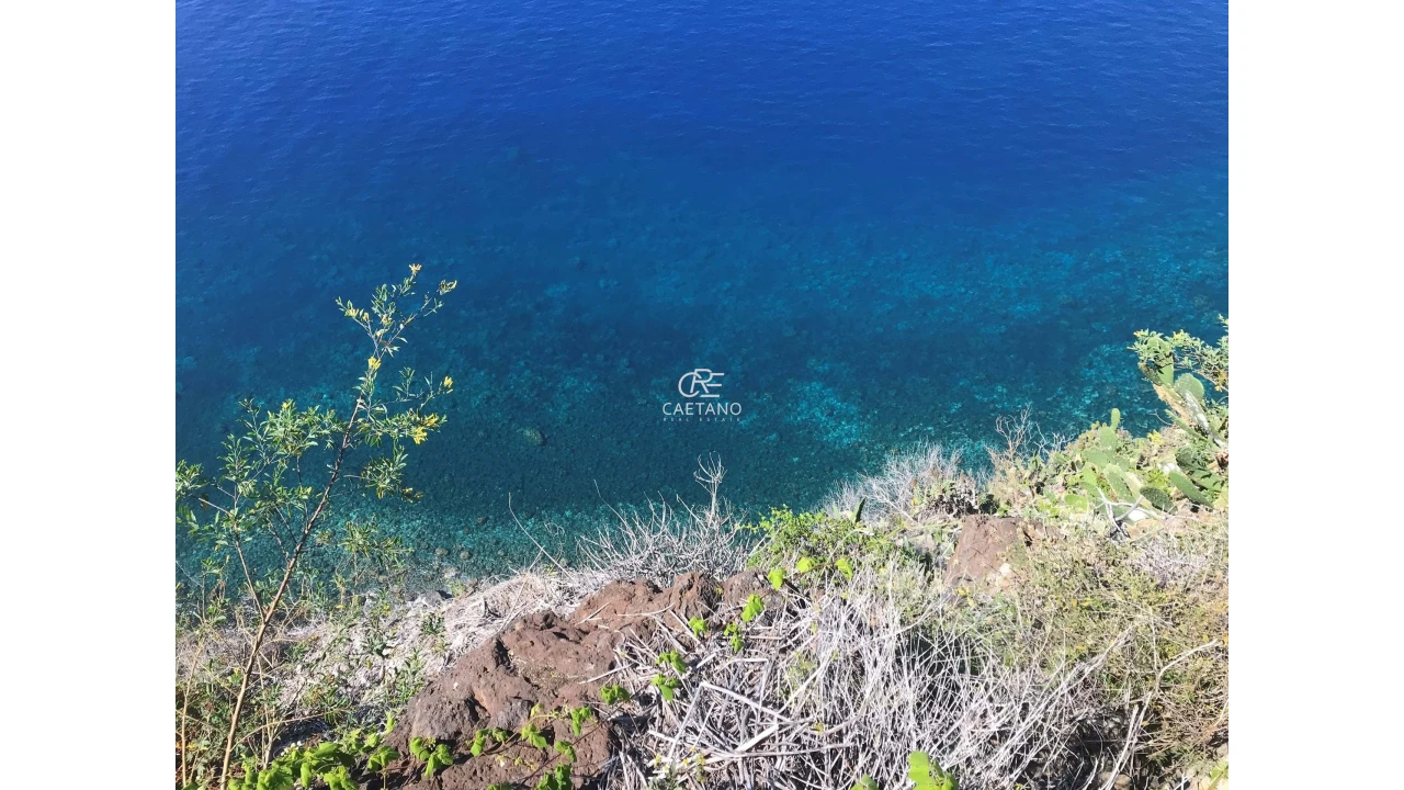 Terreno para Venda em Calheta Foto 2