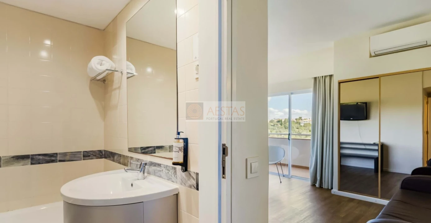 Apartamento T1 para Venda em Alvor Foto 6