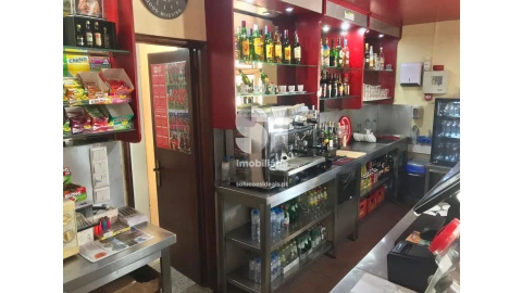 Moradia T5 para Venda em Adoufe e Vilarinho de Samardã
