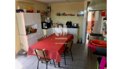 Moradia T5 para Venda em Adoufe e Vilarinho de Samardã