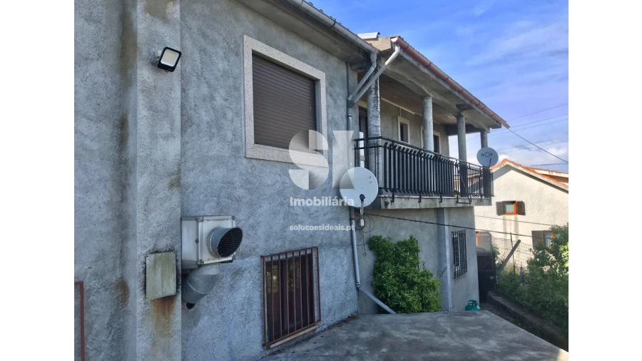 Moradia T5 para Venda em Adoufe e Vilarinho de Samardã Foto 4