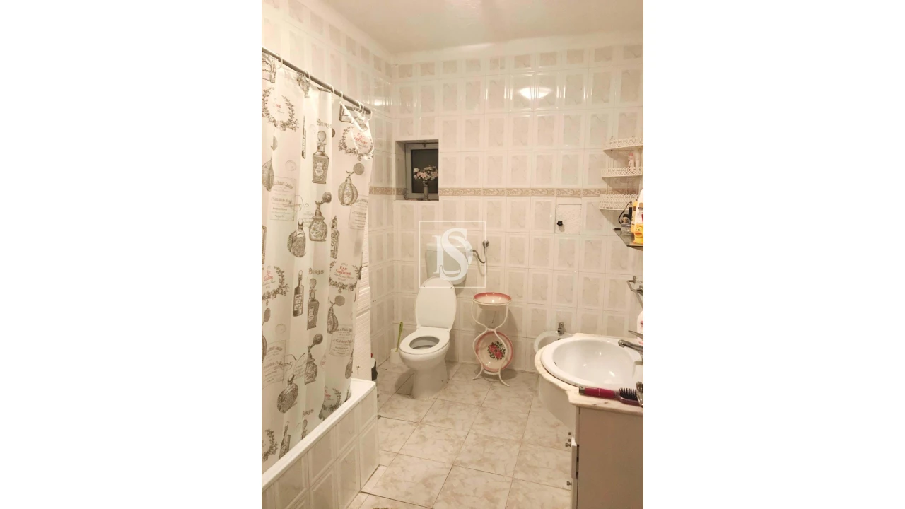 Moradia T4 para Venda em Gafete Foto 8