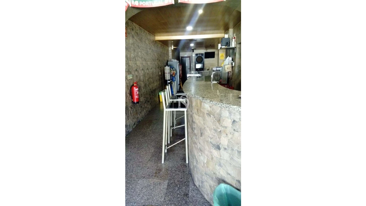 Moradia T4 para Venda em Gafete Foto 11