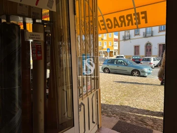 Moradia T10 para Venda em Ponte de Sor, Tramaga e Vale de Açor