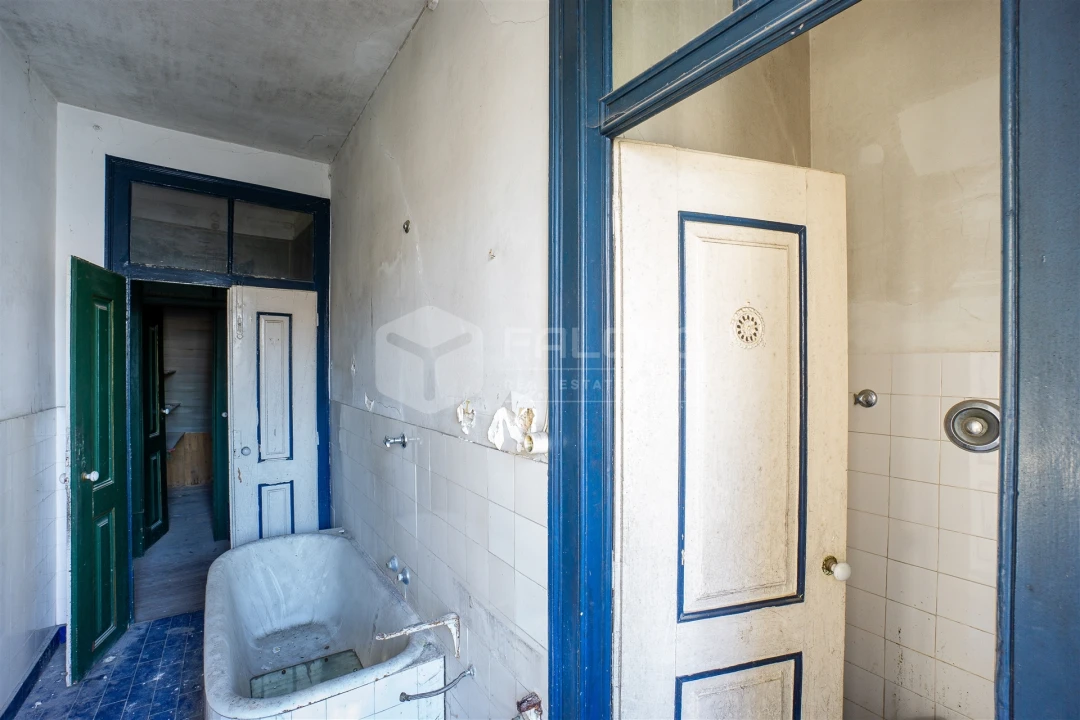 Moradia T6 para Venda em Marvila, Ribeira Santarém, São Salvador, São Nicolau Foto 10
