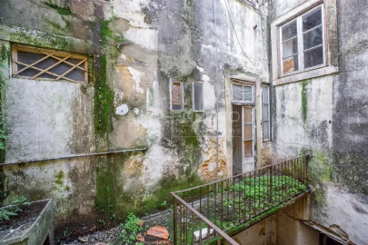 Moradia T6 para Venda em Marvila, Ribeira Santarém, São Salvador, São Nicolau