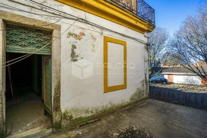 Moradia T6 para Venda em Marvila, Ribeira Santarém, São Salvador, São Nicolau