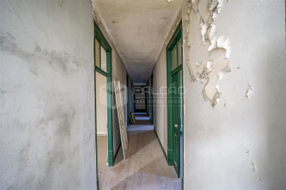 Moradia T6 para Venda em Marvila, Ribeira Santarém, São Salvador, São Nicolau