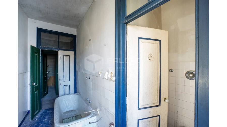 Moradia T6 para Venda em Marvila, Ribeira Santarém, São Salvador, São Nicolau Foto 4