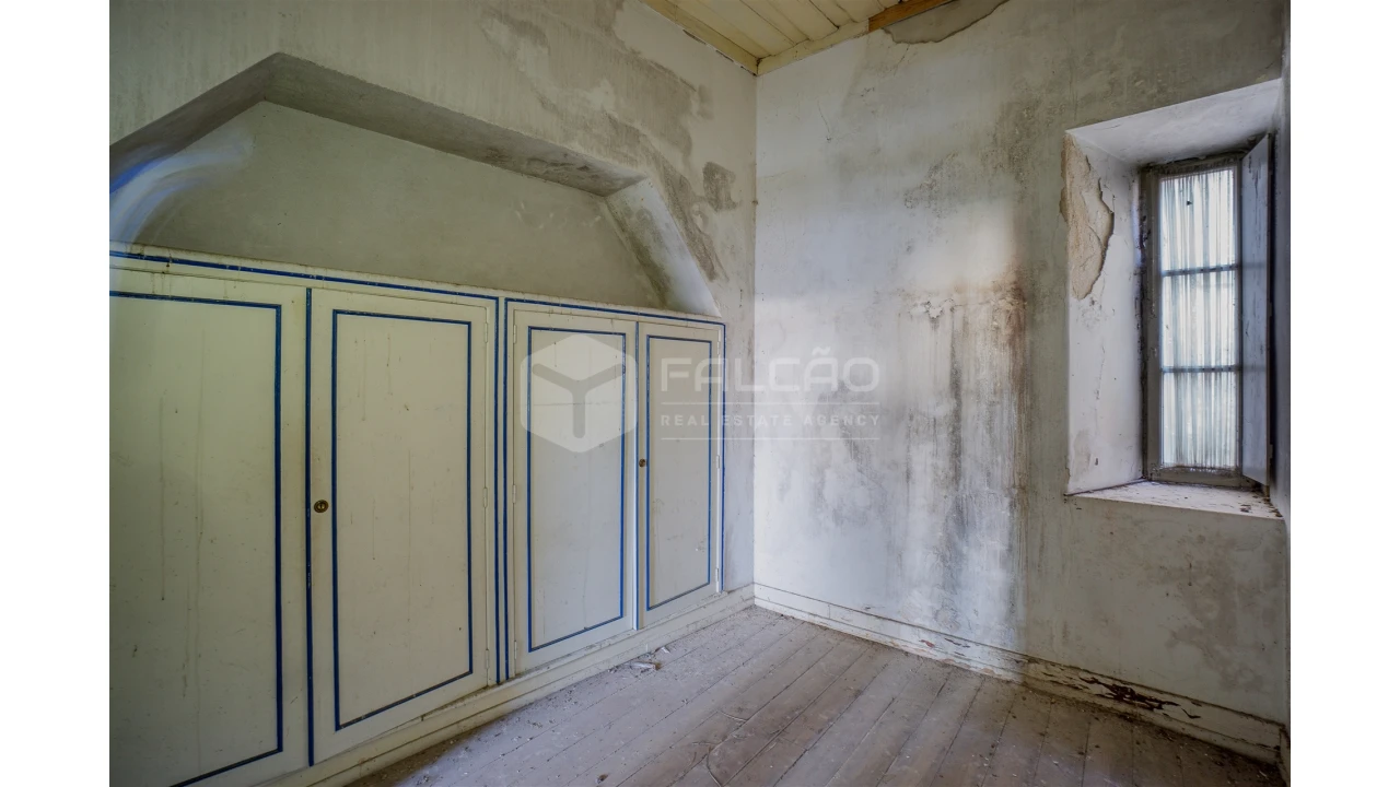 Moradia T6 para Venda em Marvila, Ribeira Santarém, São Salvador, São Nicolau Foto 6