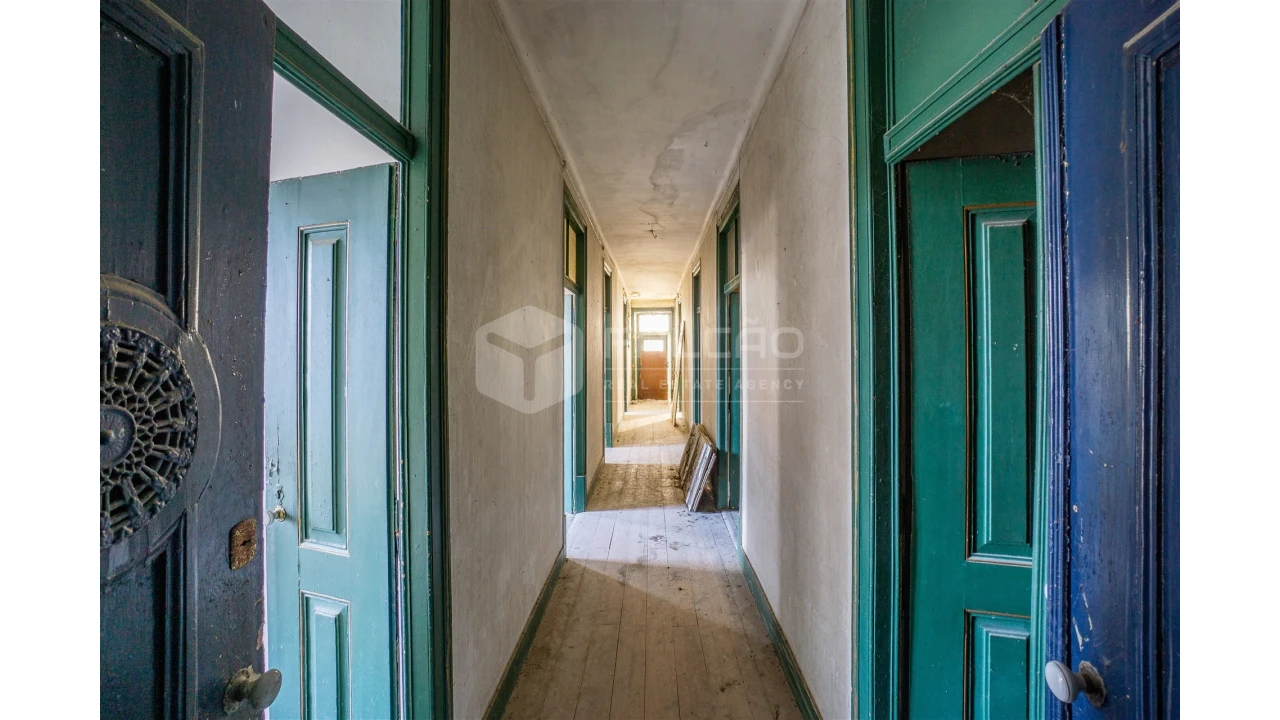 Moradia T6 para Venda em Marvila, Ribeira Santarém, São Salvador, São Nicolau Foto 2