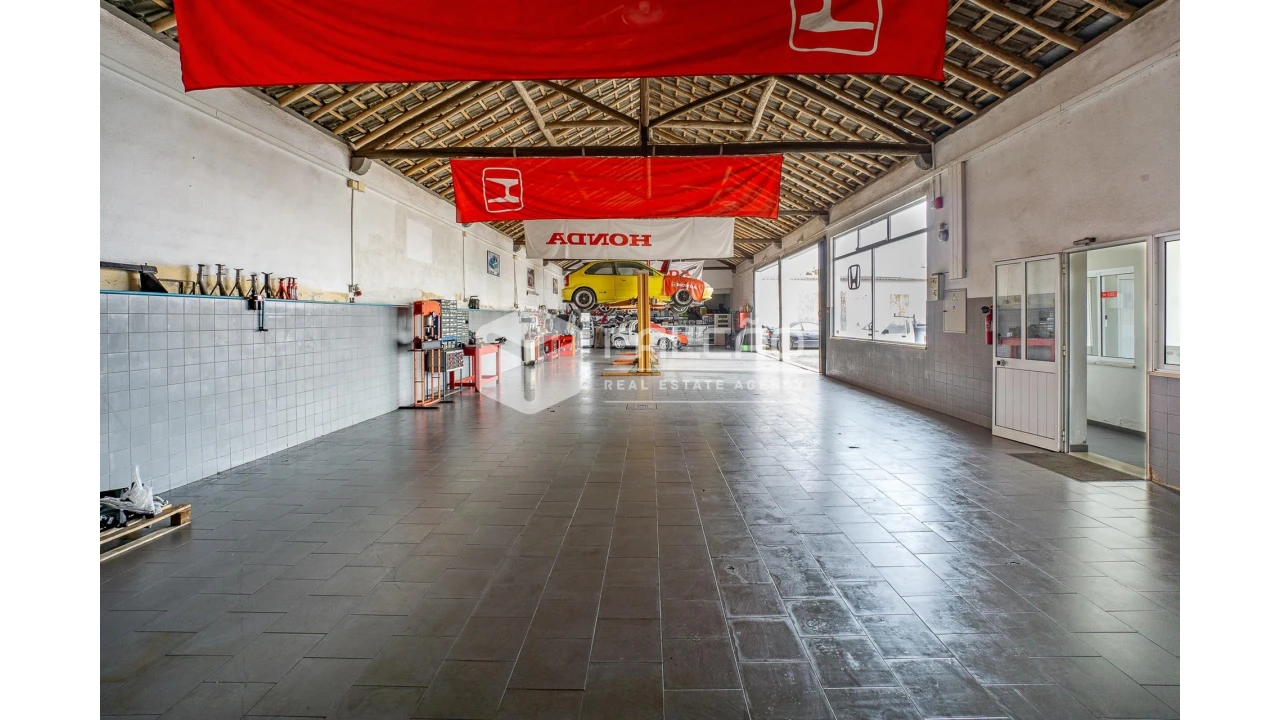 Loja para Venda em Vila Chã de Ourique Foto 1