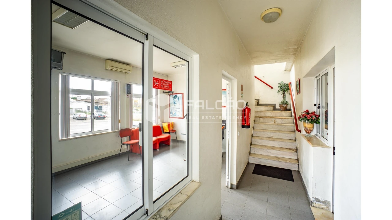 Loja para Venda em Vila Chã de Ourique Foto 23