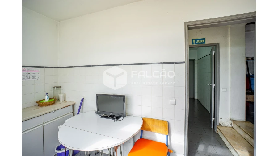 Loja para Venda em Vila Chã de Ourique Foto 16