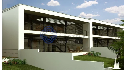 Terreno para Venda em Nogueira do Cravo e Pindelo