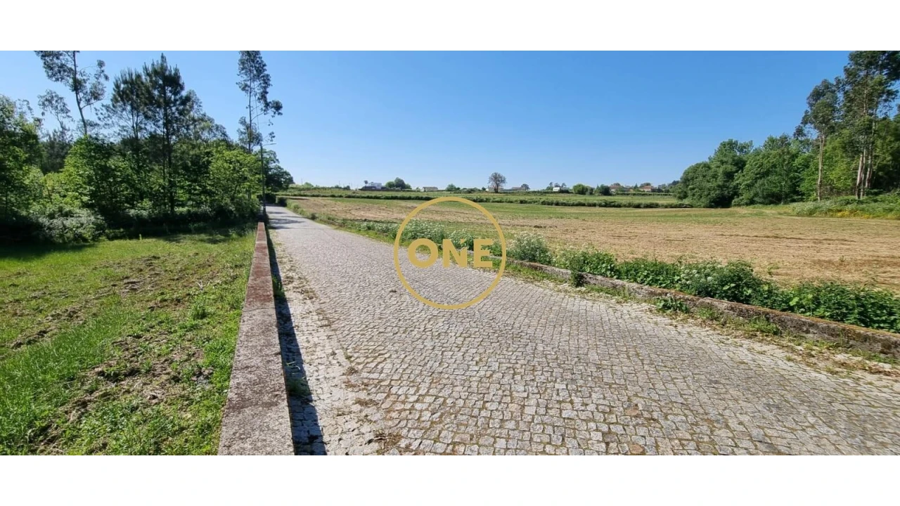 Terreno para Venda em Carreira e Refojos de Riba de Ave Foto 7