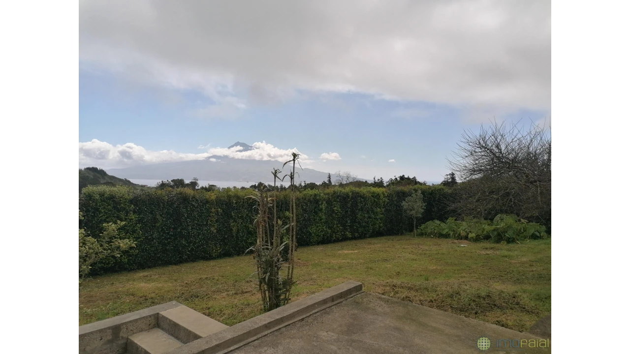 Moradia T3 para Venda em Pedro Miguel Foto 21