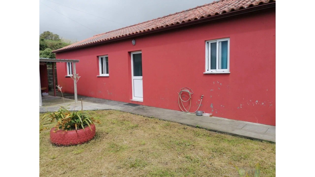 Moradia T3 para Venda em Pedro Miguel Foto 1