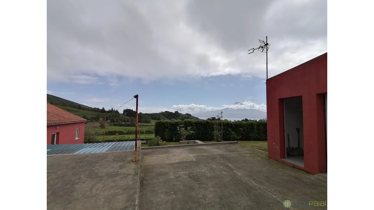 Moradia T3 para Venda em Pedro Miguel Foto 20