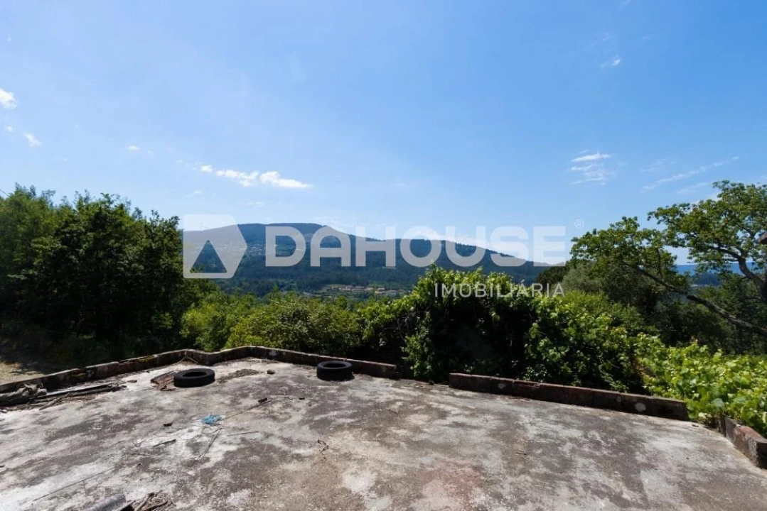 Quinta T3 para Venda em Cornes Foto 6