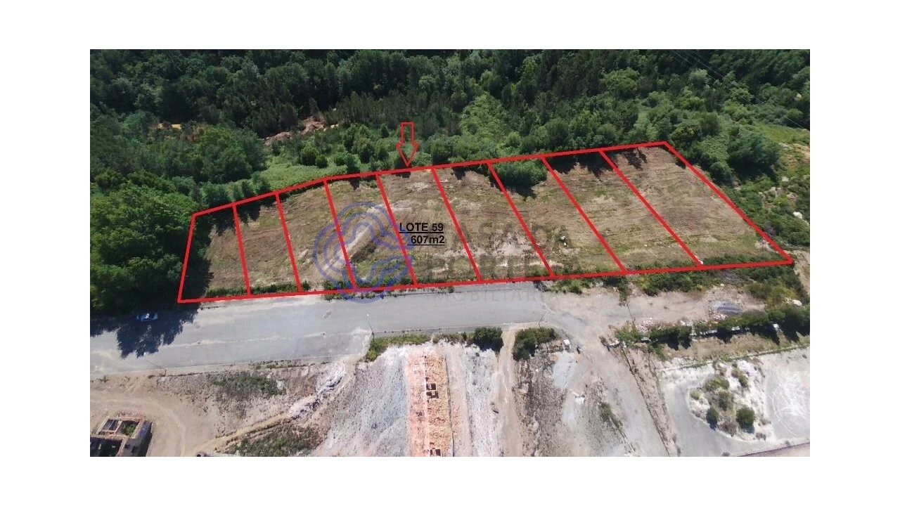 Terreno para Venda em Nogueira do Cravo e Pindelo Foto 1