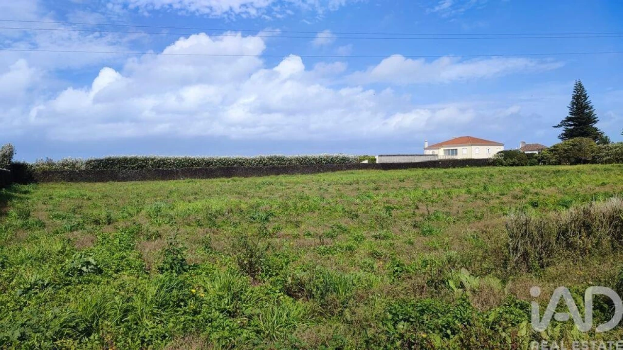 Terreno para Venda em Rabo de Peixe Foto 16