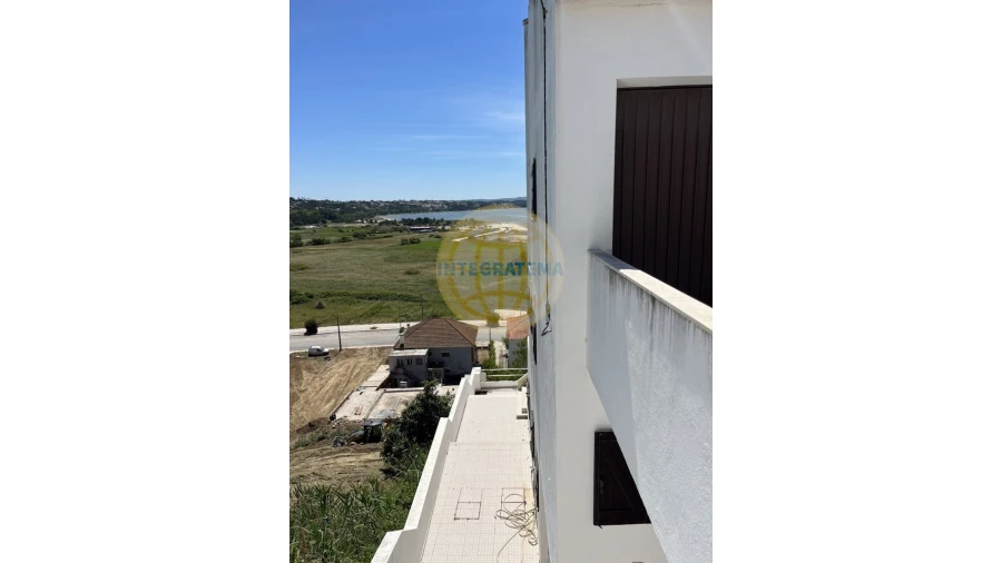 Moradia T3 para Venda em Foz do Arelho Foto 3