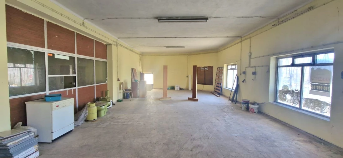 Loja para Arrendamento em Camarate, Unhos e Apelação Foto 8