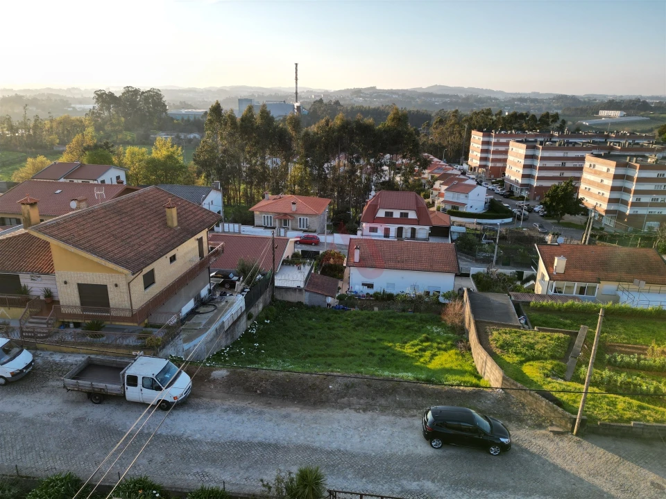 Terreno para Venda em Santo Tirso, Couto (Santa Cristina e São Miguel) e Burgães Foto 2