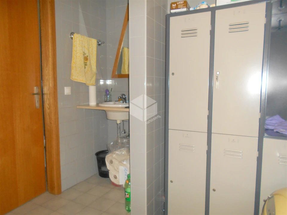 Prédio para Venda em Buarcos Foto 7