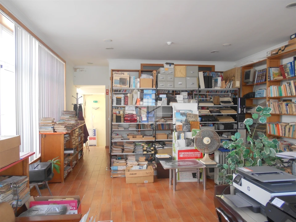 Prédio para Venda em Buarcos Foto 1