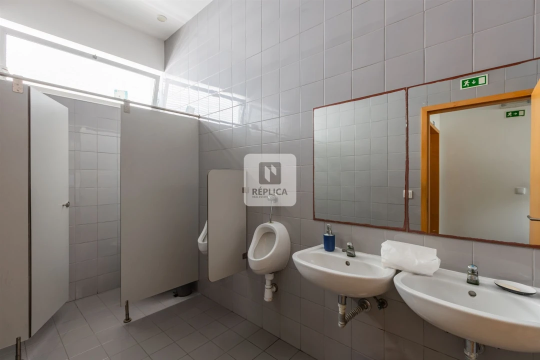 Armazém para Arrendamento em Sandim, Olival, Lever e Crestuma Foto 25